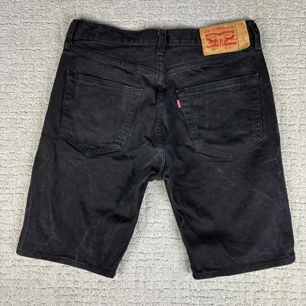 Levi's 501 Denim Shorts Mens W32 Black Faded Wash Button Fly Irregular Tag